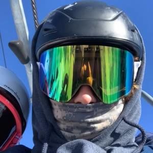 Meet your Posher, Eric